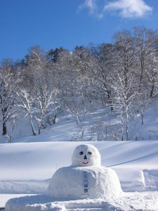新玉川温泉の雪だるま（秋田県）